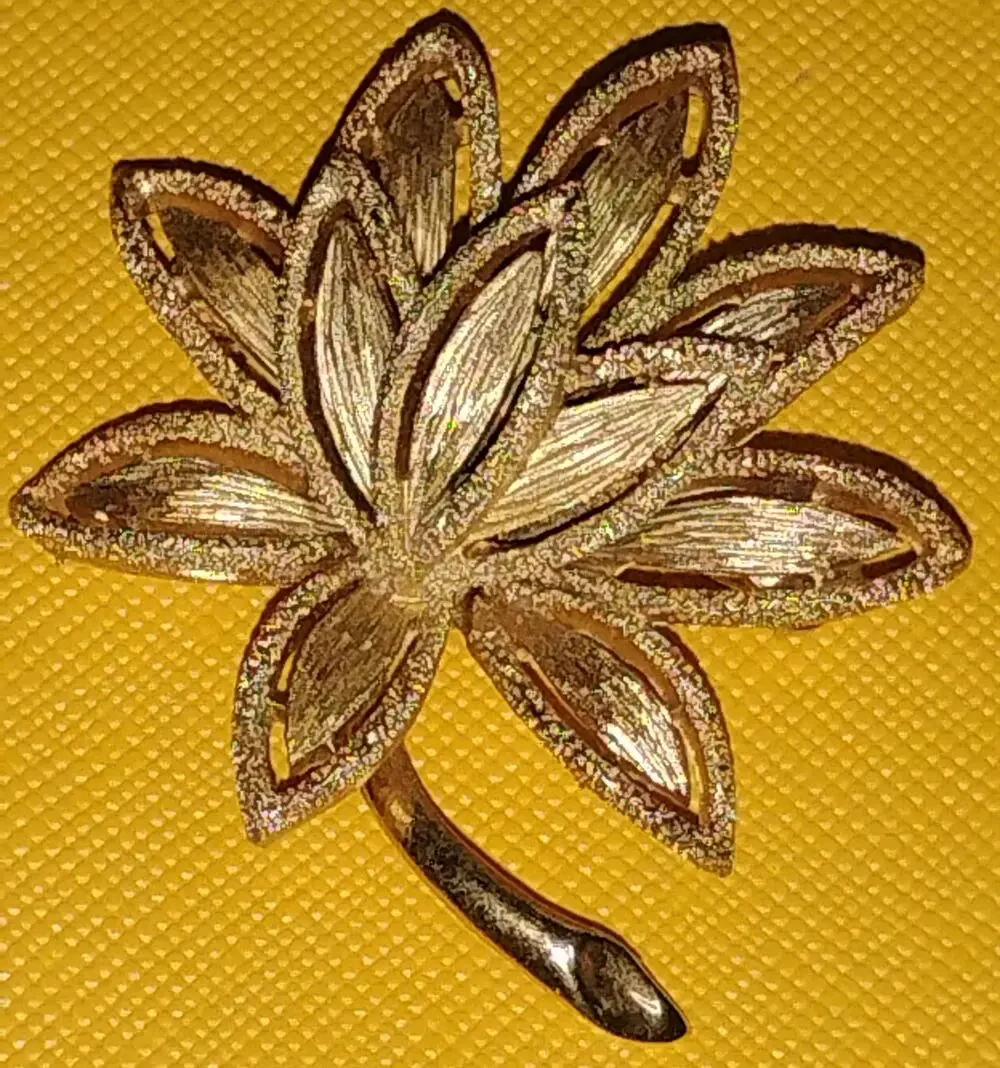Vintage 1960s Avon Golden Lotus Flower Brooch Gold Tone Signed 1.75